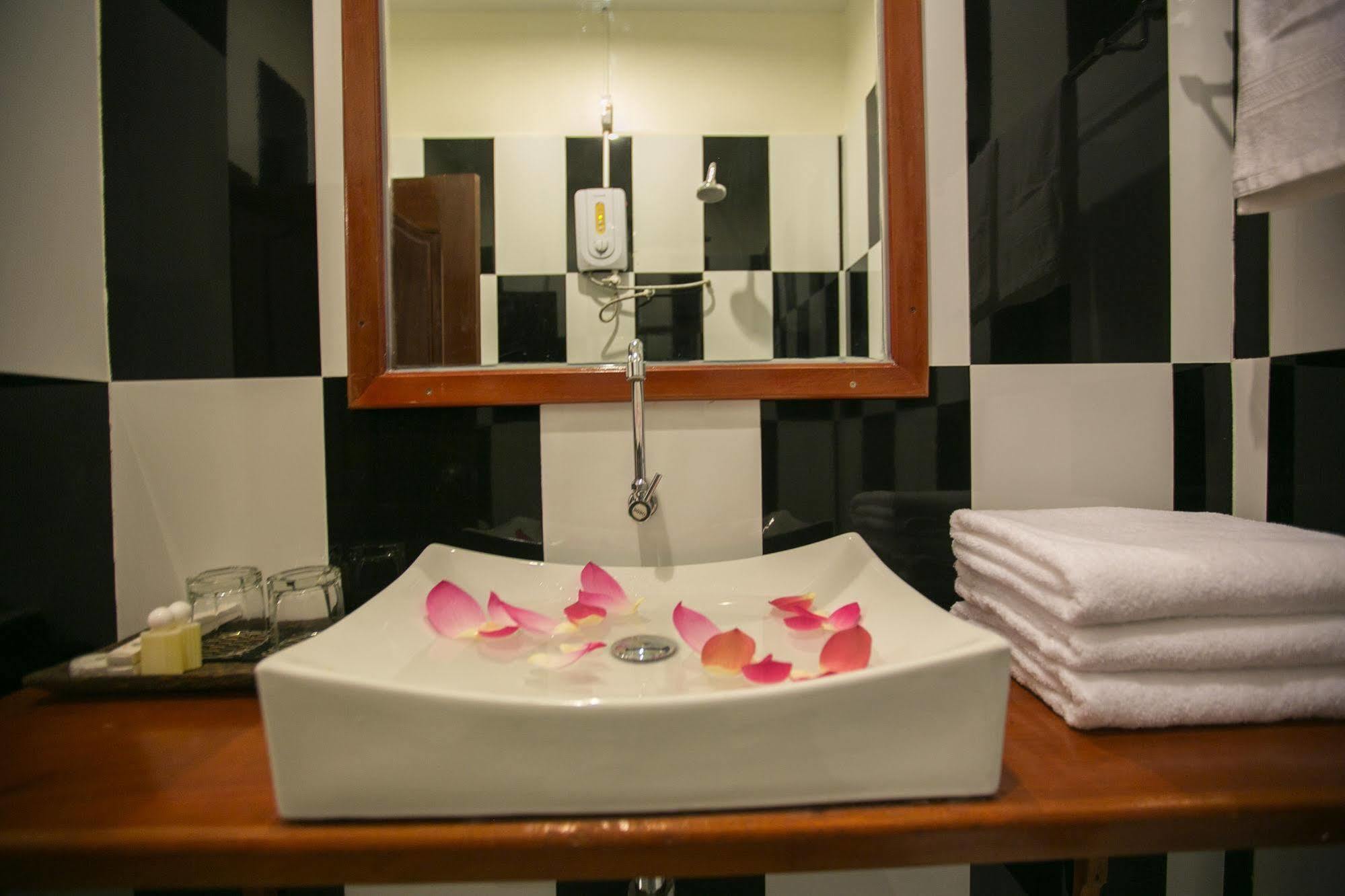 Friendly Angkor Boutique Hotel Sziemreap Kültér fotó